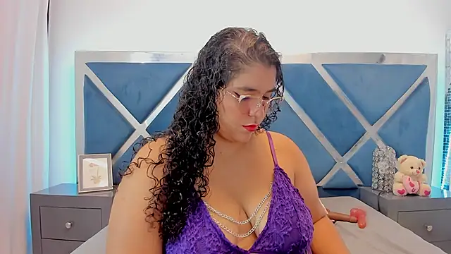 Tiffanymiller00 online show from May 2026 02:22:01 PM