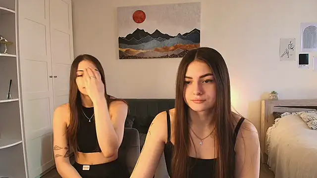 Snapshot of ShySonya chatting on April 2026 05:19:01 AM ShySonya online show from April 2026 05:19:01 AM