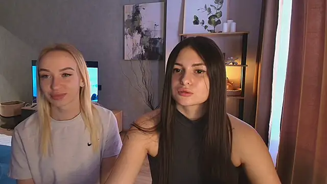 Snapshot of ShySonya chatting on November 2025 10:58:02 AM ShySonya online show from November 2025 10:58:02 AM