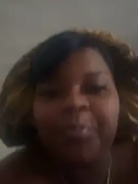 Snapshot of sweetkurves chatting on November 2025 04:12:01 PM sweetkurves online show from November 2025 04:12:01 PM