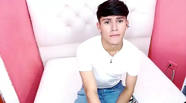 Snapshot of will_star_x chatting on December 2024 04:32:02 PM will star x online show from December 2024 04:32:02 PM