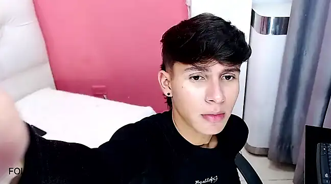 Snapshot of will_star_x chatting on January 2025 08:56:01 PM will star x online show from January 2025 08:56:01 PM