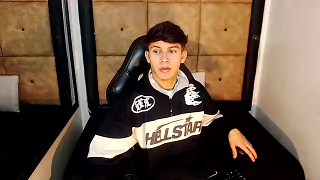 Snapshot of will_star_x chatting on September 2025 01:42:01 PM will star x online show from September 2025 01:42:01 PM