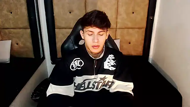 Snapshot of will_star_x chatting on September 2025 01:22:01 PM will star x online show from September 2025 01:22:01 PM