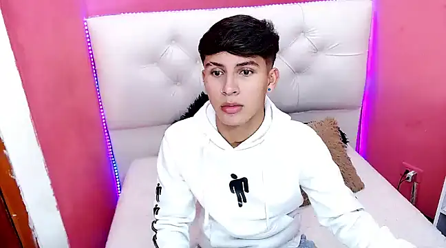 Snapshot of will_star_x chatting on December 2024 03:05:01 PM will star x online show from December 2024 03:05:01 PM