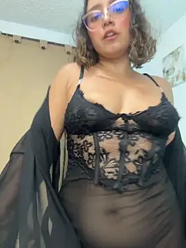 Snapshot of Kay_LustyWife chatting on April 2026 02:27:02 AM Kay LustyWife online show from April 2026 02:27:02 AM