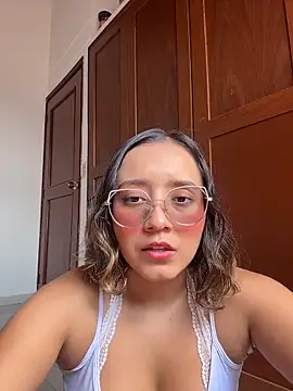 Snapshot of Kay_LustyWife chatting on February 2026 04:06:01 PM Kay LustyWife online show from February 2026 04:06:01 PM