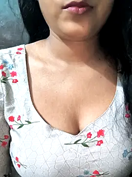Snapshot of NEETU-89 chatting on October 2025 02:04:01 AM NEETU-89 online show from October 2025 02:04:01 AM