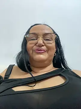 GiaNahomi online show from January 2025 03:39:01 AM