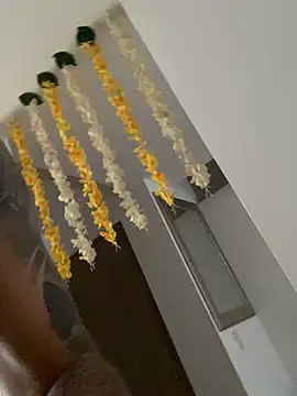 Snapshot of MrSoulMommy chatting on December 2024 09:18:02 PM MrSoulMommy online show from December 2024 09:18:02 PM