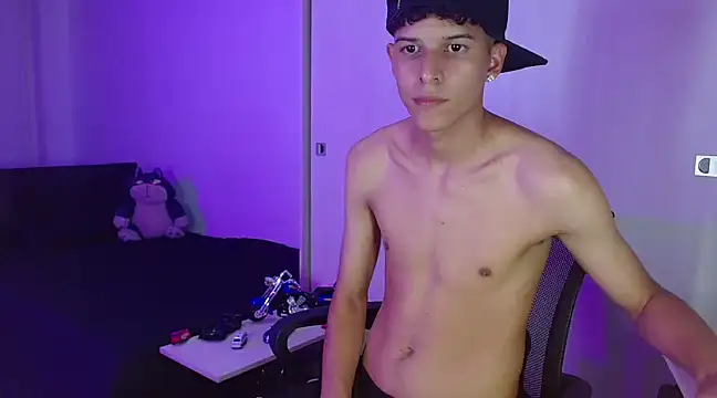 LiamGadiell online show from February 2025 06:11:02 AM