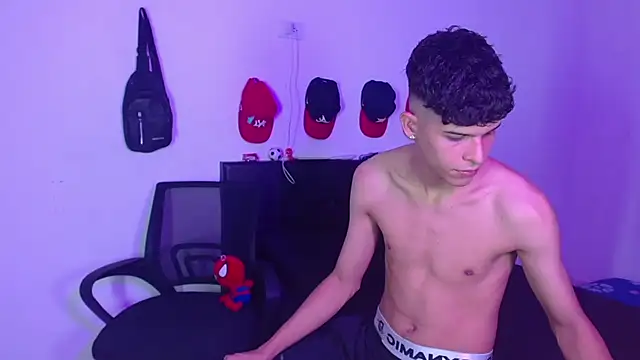 LiamGadiell online show from February 2025 04:16:02 AM