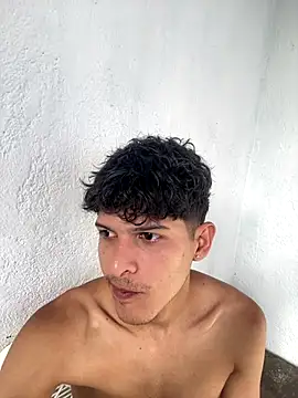 LiamGadiell online show from December 2025 08:14:01 PM