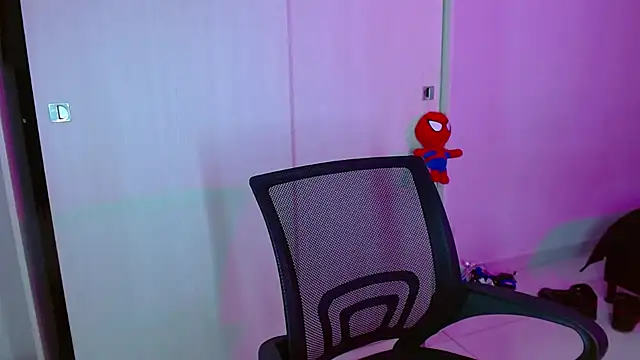 LiamGadiell online show from March 2025 04:10:02 AM