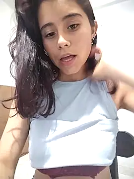 Alexandra 65 online show from December 2025 10:01:02 PM