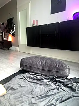 PalinaPr online show from November 2025 11:48:01 AM