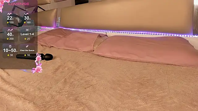 Snapshot of Mis__lola chatting on December 2024 11:03:02 PM Mis  lola online show from December 2024 11:03:02 PM