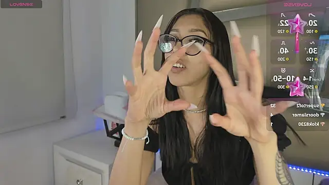 Snapshot of Mis__lola chatting on December 2024 10:45:02 PM Mis  lola online show from December 2024 10:45:02 PM