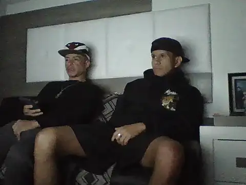 Snapshot of oiram27 chatting on December 2025 01:34:02 PM oiram27 online show from December 2025 01:34:02 PM