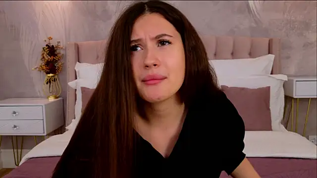 milaleoneli online show from November 2025 03:15:02 PM