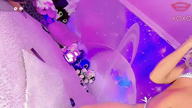 Thalia girl21 online show from March 2026 11:28:01 PM