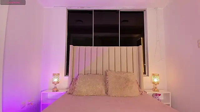 Aliison Smith online show from November 2025 03:55:02 AM