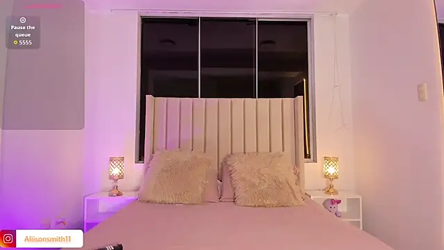 Aliison Smith online show from October 2025 03:38:02 AM