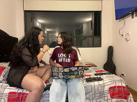 Snapshot of Scarlett_Jazmin chatting on February 2025 08:27:02 AM Scarlett Jazmin online show from February 2025 08:27:02 AM