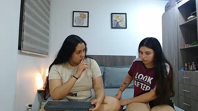 Snapshot of Scarlett_Jazmin chatting on March 2026 03:13:02 AM Scarlett Jazmin online show from March 2026 03:13:02 AM