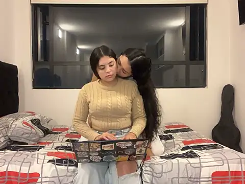 Snapshot of Scarlett_Jazmin chatting on February 2025 08:05:01 AM Scarlett Jazmin online show from February 2025 08:05:01 AM