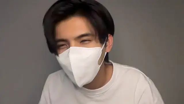 Lio kun online show from November 2025 03:05:02 PM