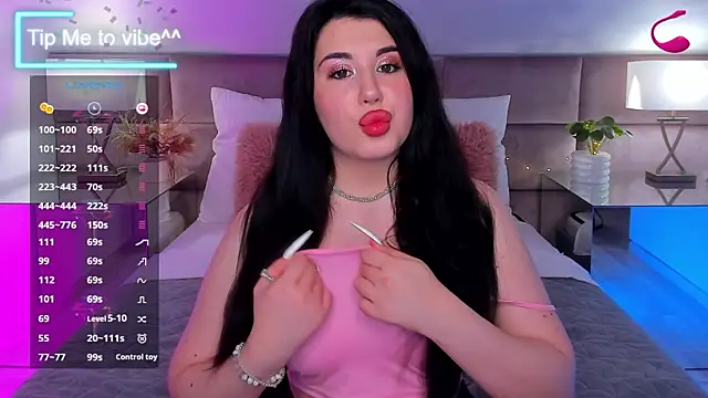 Mayzzie online show from November 2025 08:24:02 PM