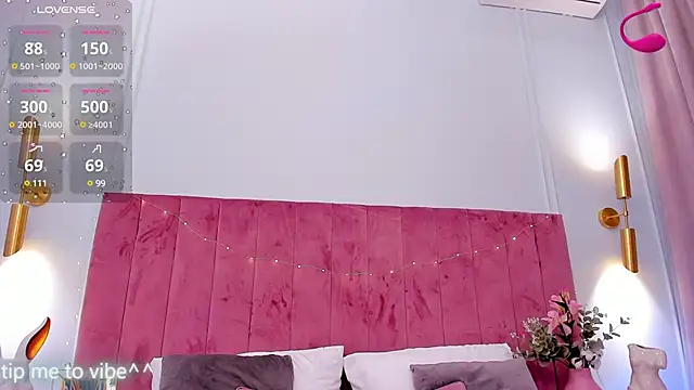 Mayzzie online show from March 2025 02:44:01 AM