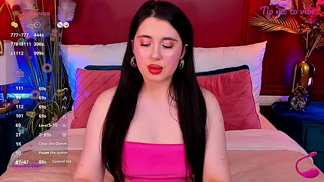 Mayzzie online show from April 2026 07:20:01 PM