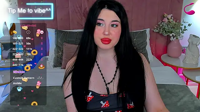 Mayzzie online show from October 2025 07:26:01 PM