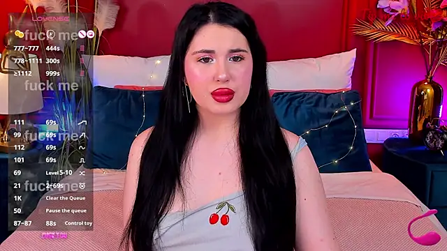 Mayzzie online show from May 2026 07:21:02 PM