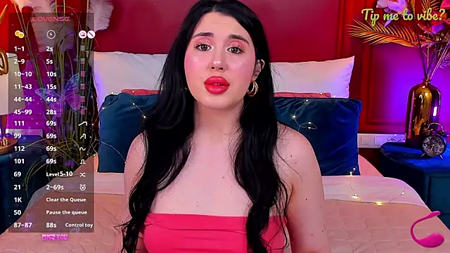 Mayzzie online show from May 2026 07:17:02 PM