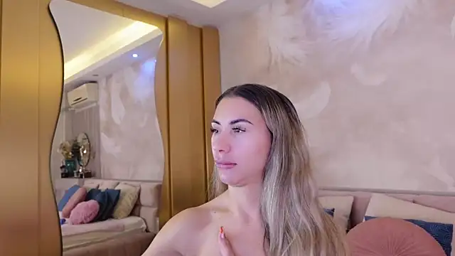 Snapshot of JullyBlair chatting on October 2025 04:33:01 AM JullyBlair online show from October 2025 04:33:01 AM