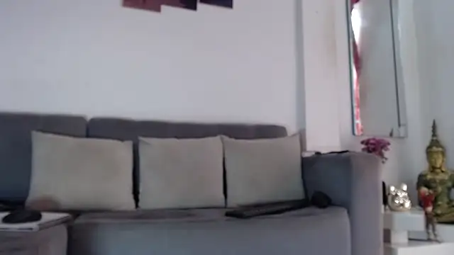 Alexa blossom12 online show from October 2025 06:52:01 PM