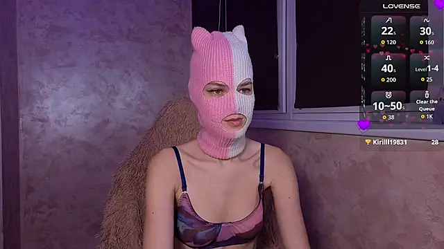 Domiiiniiicana online show from November 2025 02:43:01 PM