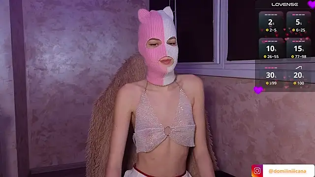 Domiiiniiicana online show from November 2025 02:05:01 PM