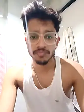 skinnyyyyyyyyy online show from October 2025 04:14:01 AM