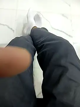 skinnyyyyyyyyy online show from February 2026 03:00:01 PM