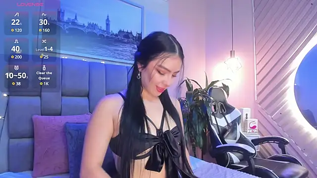 mia greeco online show from December 2024 12:55:02 PM