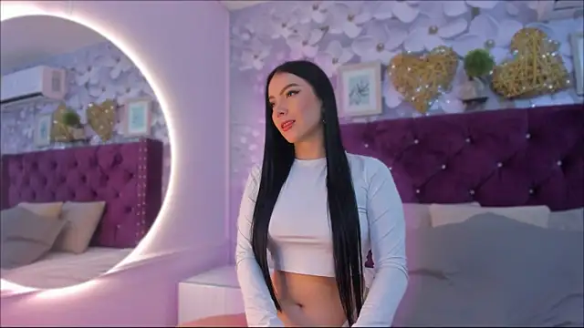 mia greeco online show from December 2024 11:57:02 AM