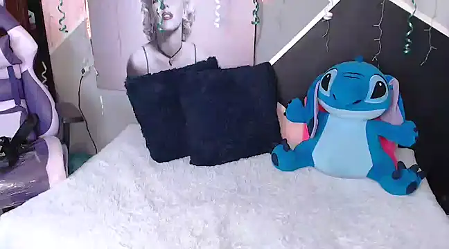 Snapshot of Samanta_james19 chatting on March 2025 08:22:01 PM Samanta james19 online show from March 2025 08:22:01 PM