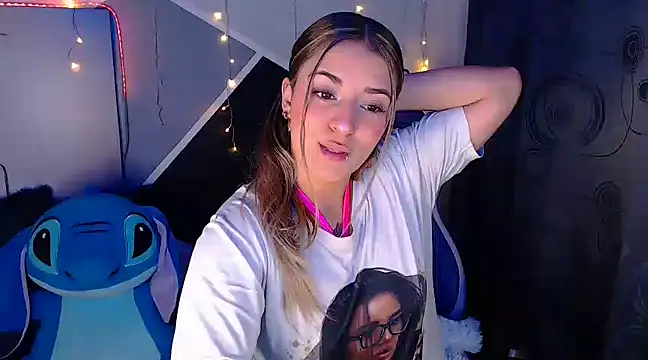 Snapshot of Samanta_james19 chatting on March 2025 06:48:01 PM Samanta james19 online show from March 2025 06:48:01 PM