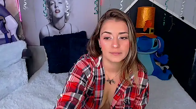 Snapshot of Samanta_james19 chatting on March 2025 06:32:01 PM Samanta james19 online show from March 2025 06:32:01 PM