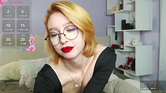 Snapshot of White_Lioness chatting on March 2025 02:18:02 PM White Lioness online show from March 2025 02:18:02 PM