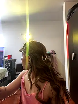 Snapshot of Rouse_Hilton chatting on October 2025 11:14:01 PM Rouse Hilton online show from October 2025 11:14:01 PM